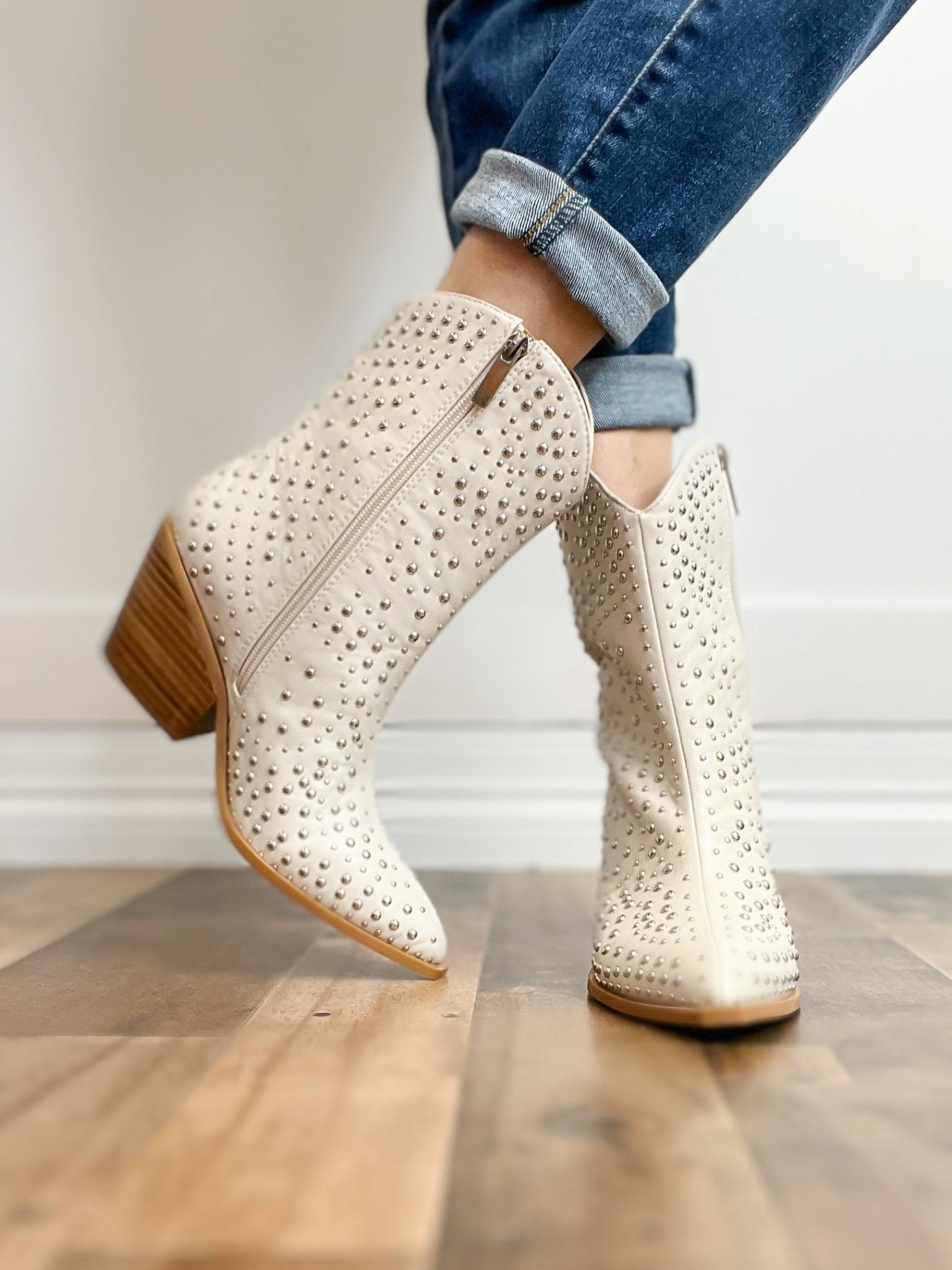 LOWLIGHTS - Uptown Boutique Ramona